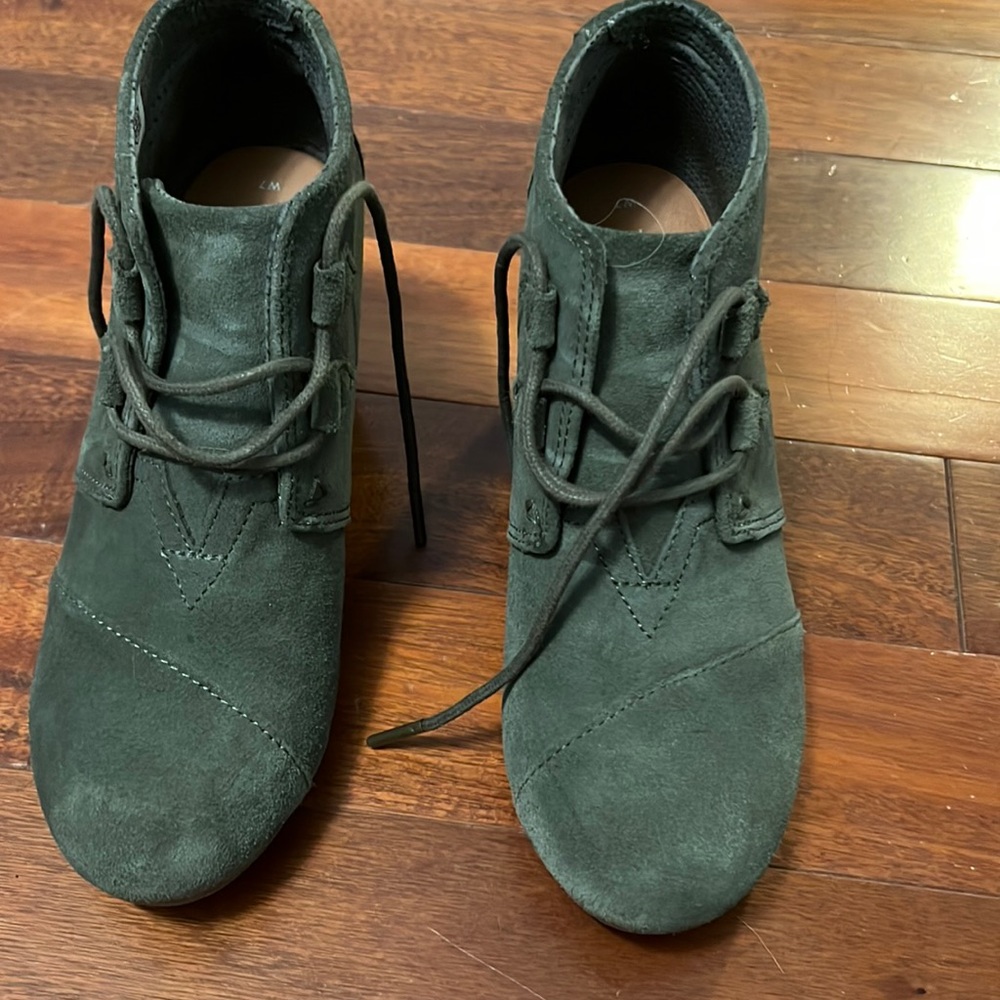 Tom’s booties! Army green. Size 7. Worn once